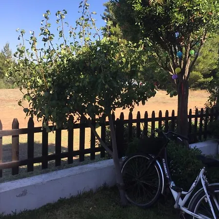 The House With The View Νικήτη